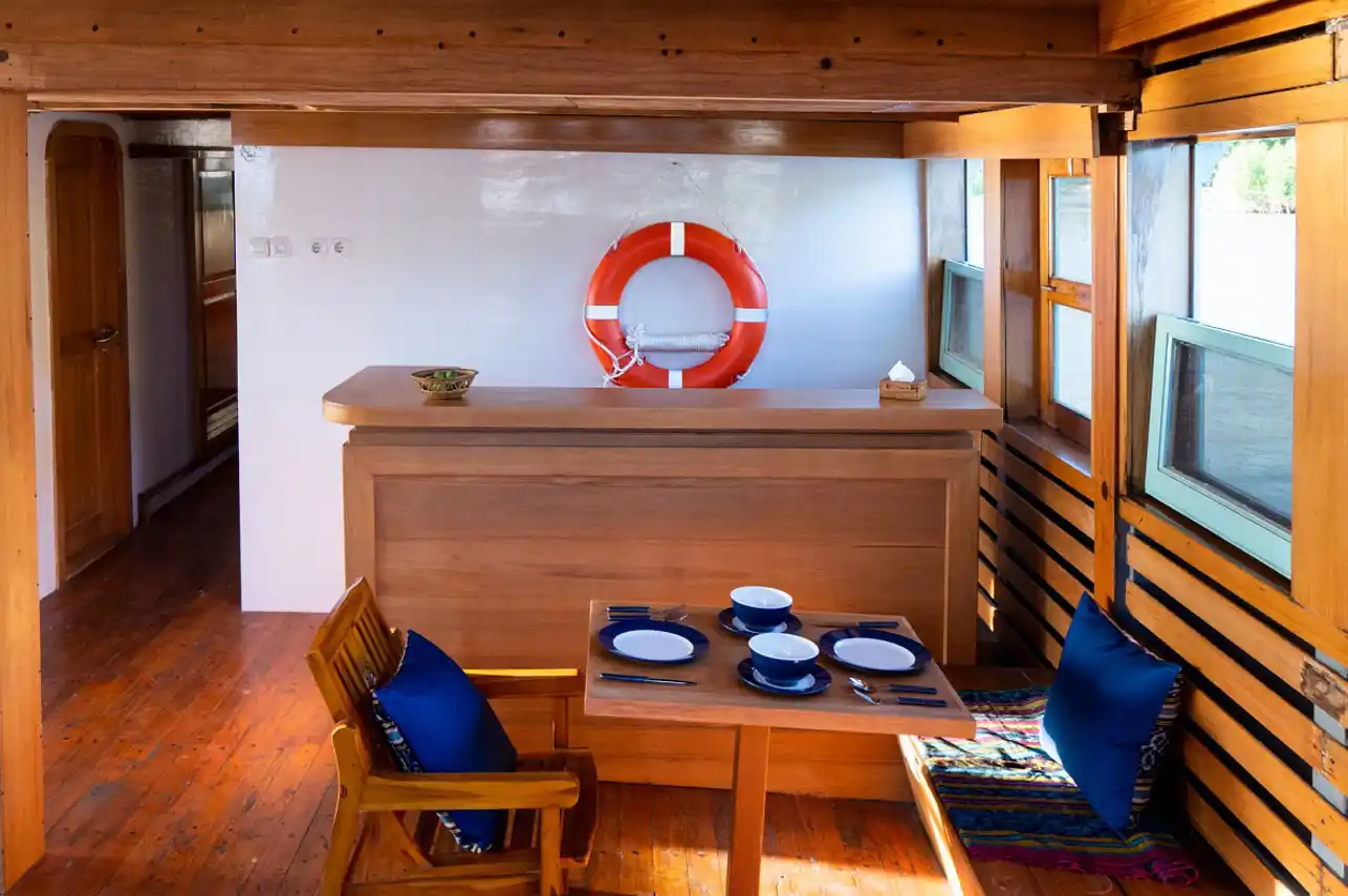 Sehat Elona - Luxury Phinisi Komodo Charter 2026